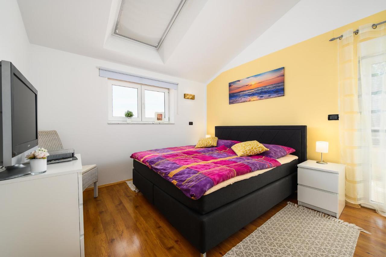 Villa Elisa Kaštelir 외부 사진