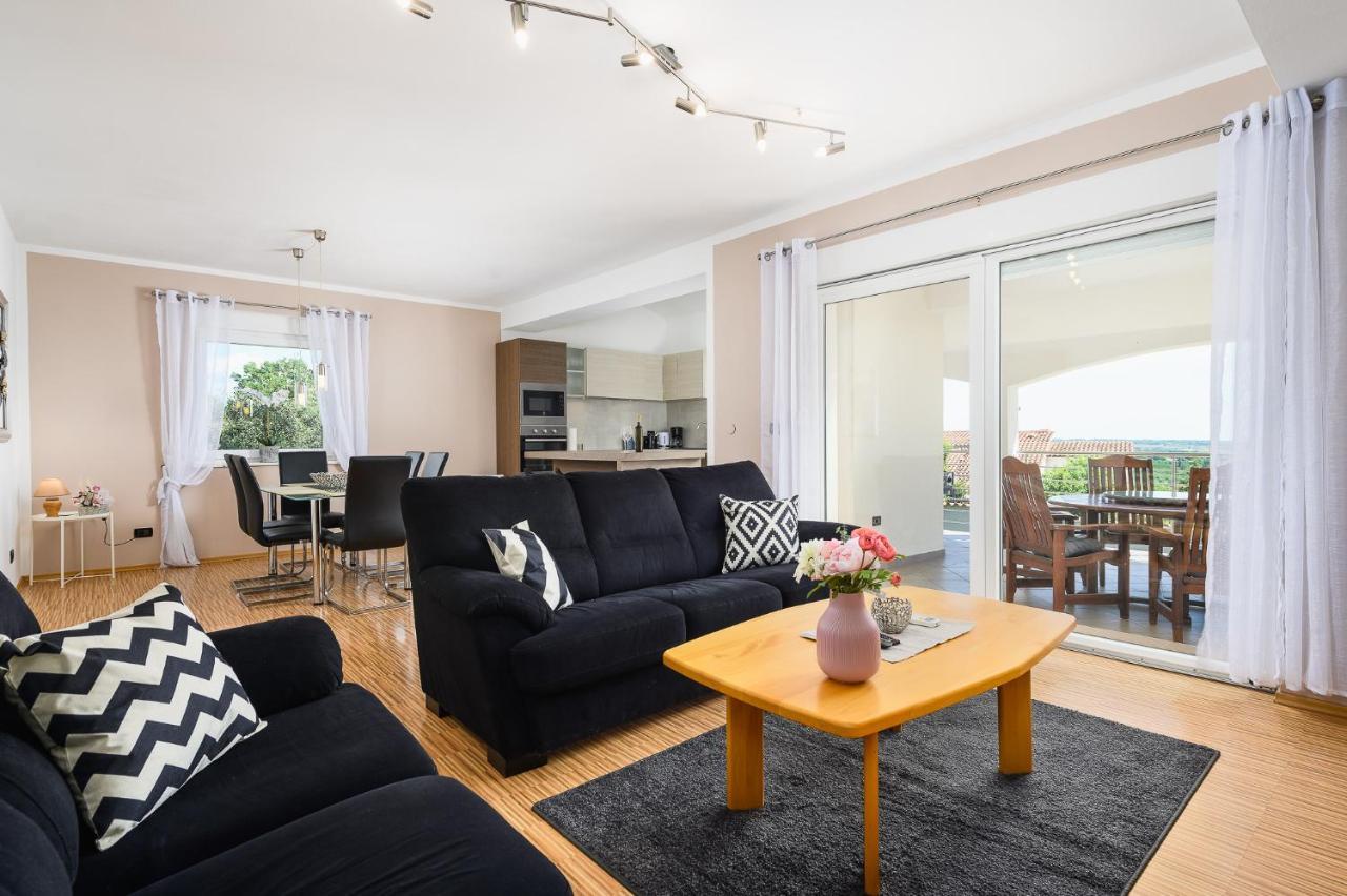Villa Elisa Kaštelir 외부 사진